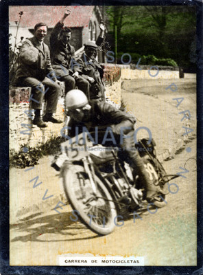 Carrera de motocicletas
