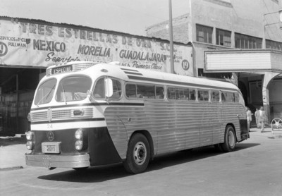 Autobús ruta México-Morelia-Guadalajara-Mazatlán de la línea Tres Estrellas de Oro S.C.L.