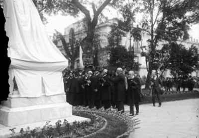 Porfirio Díaz inaugura un monumento