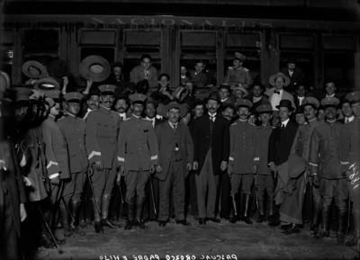 Pascual Orozco y Félix Terrazas con sus Estados Mayores, retrato de grupo