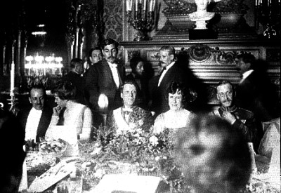 Alberto J. Pani, Antonio de Feitosa y embajadores en un banquete en Palacio Nacional