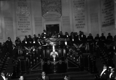 Abelardo L. Rodríguez leyendo se primer informe presidencial ante el XXXV Congreso de la Unión