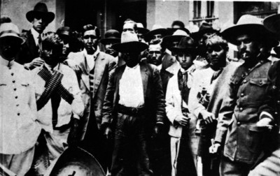 Eufemio Zapata y su Estado Mayor, retrato de grupo