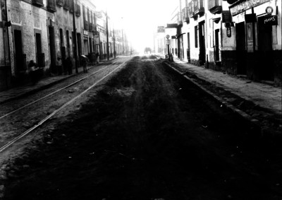 Excavación por obras de pavimentación en Avenida Guatemala