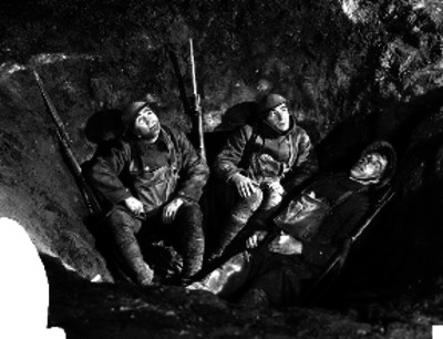 Soldados en una trinchera, escena de película