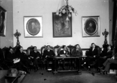 Vera Fernández y magistrados de la Suprema Corte de Justicia durante una reunión