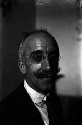 Francisco Gamoneda, bibliotecario, retrato