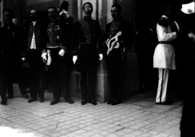 Diplomáticos y embajadores en Palacio Nacional, retrato de grupo