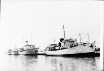 Barcos mercantes en el muelle de Veracruz