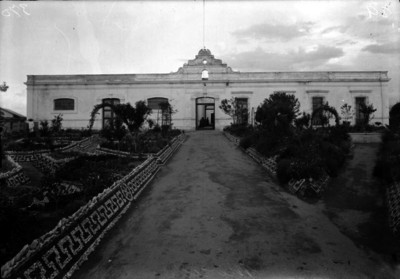 Hacienda, posiblemente henequera, fachada