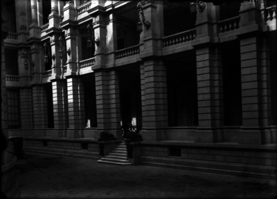 Palacio de Comunicaciones en la calle de Tacuba