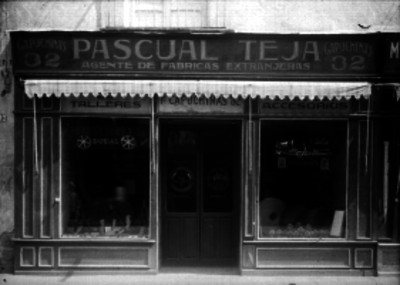Tienda de abarrotes, Pascual Teja