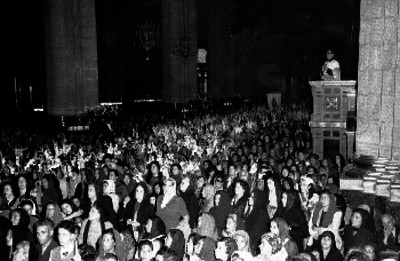 Feligreses durante una ceemonia religiosa en la Basílica de Guadalupe