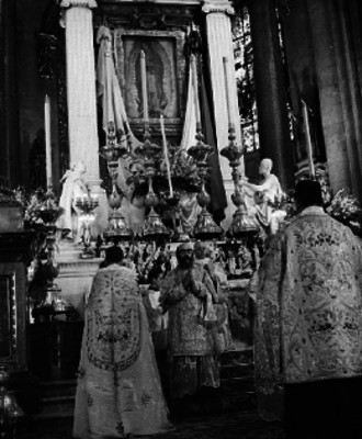 Misa mancomunada en el interior de la Basílica de Guadalupe