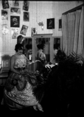 Actriz en un camerino, retrato