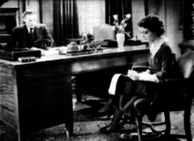 Pareja de actores durante una escena