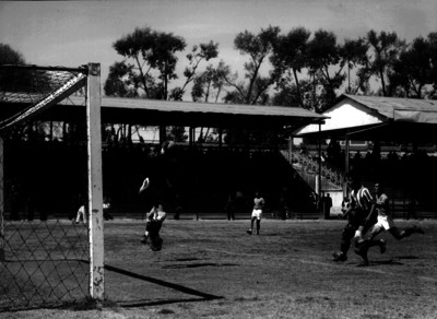 Portero para un tiro a gol durante una jugada