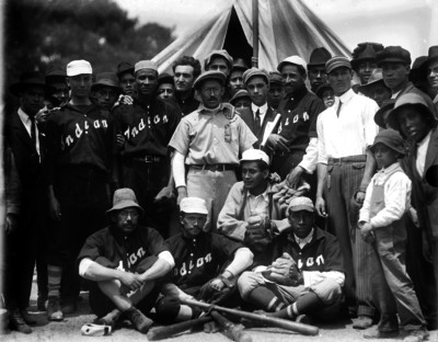 Beisbolistas del equipo Indian, retrato de grupo
