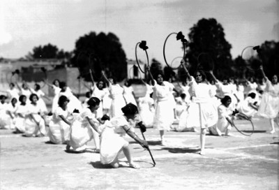 Tabla gimnástica realizada por niñas