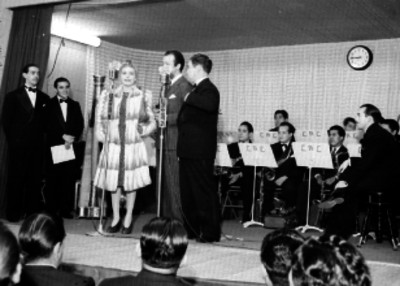 Grabación de un programa musical en la XEQ