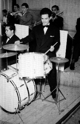 Conjunto musical en una radiodifusora