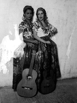 Dueto musical de mujeres, retrato