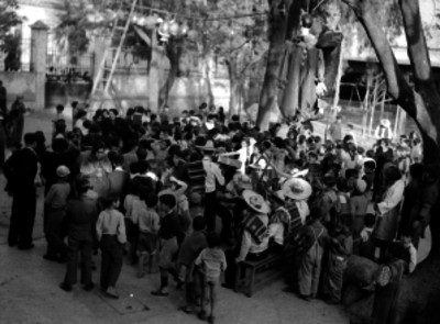 Mariachi durante un festival popular