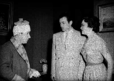 Actores durante la filmación de una película