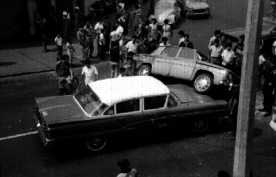Choque entre un taxi y un auto partícular