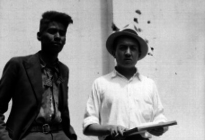 Hombres al parecer durante una averiguación