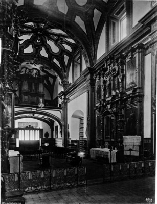 Iglesia de Aránzazu, Nave vista hacia el coro