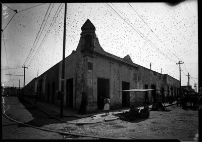 Vista de la Calle de Limón y la esquina de la Plaza Soledad