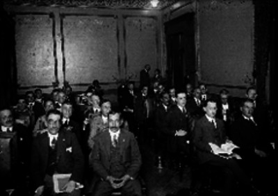 Asistentes a una reunión de la Cámara de Comercio