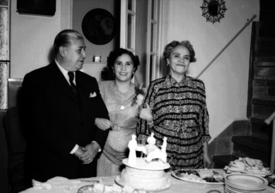 José Altamirano y familia durante una fiesta de cumpleaños