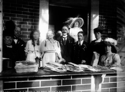 Antonio Zayas de Amalfi, Mr. Dejean y sus esposas, retrato de grupo