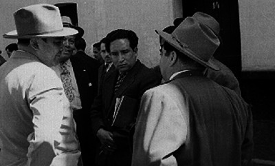 Carlos Madrazo y Sacramento Joffre al momento de ser liberados de la prisión de México D.F.