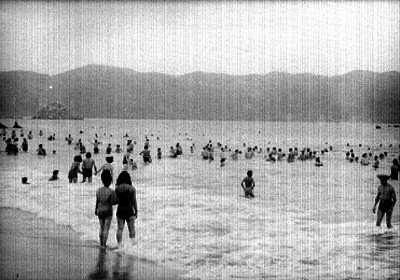 Bañistas en la playa de Hornos