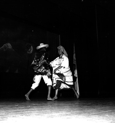 Danza del mixes en el auditorio del IMSS