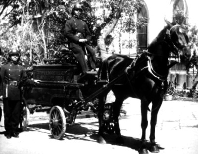 Carruaje de bomberos durante el gobierno de Porfirio Díaz