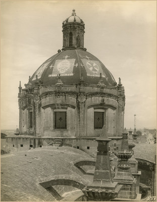Vista de la cúpula y bóveda de la Iglesia de la Santísima Trinidad