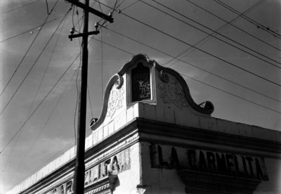 Nicho en la esquina de "La Carmelita", vista frontal