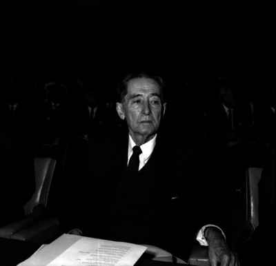 Juan de Dios Batiz, ingeniero, Director fundador del Politécnico, durante un evento, retrato