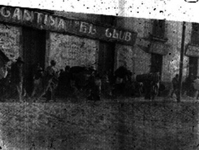 Civiles huyendo por conflicto armado durante Decena Trágica