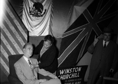 Figuras de cera de Winston Churchill y Franklin Delano Roosevelt en un museo