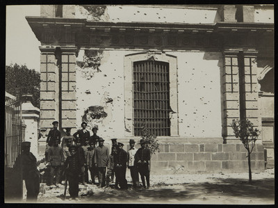 Soldados y simpatizantes felicistas en la Ciudadela