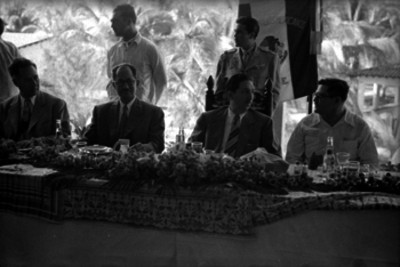 Miguel Alemán durante un banquete