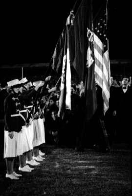 Escoltas de banderas durantre ceremonia oficial