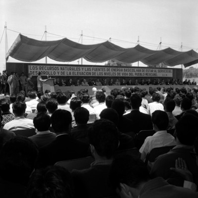 Ceremonia de inauguración de las instalaciones de Petróleos Mexicanos