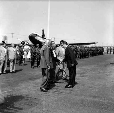 Adolfo López Mateos inaugurando un gasoducto