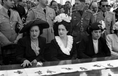 Beatriz Velasco de Alemán durante la ceremonia de entrega de casas